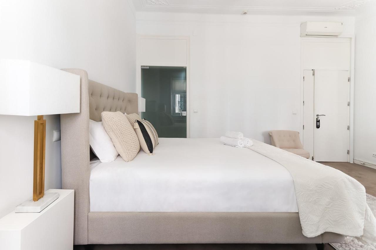 Chiado Prime Suites By Homing Lisbon Bagian luar foto