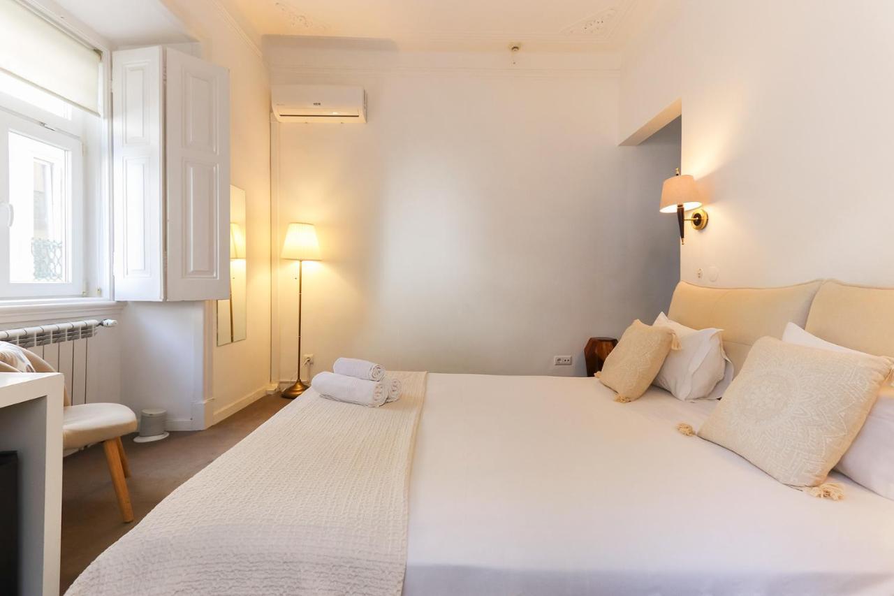 Chiado Prime Suites By Homing Lisbon Bagian luar foto
